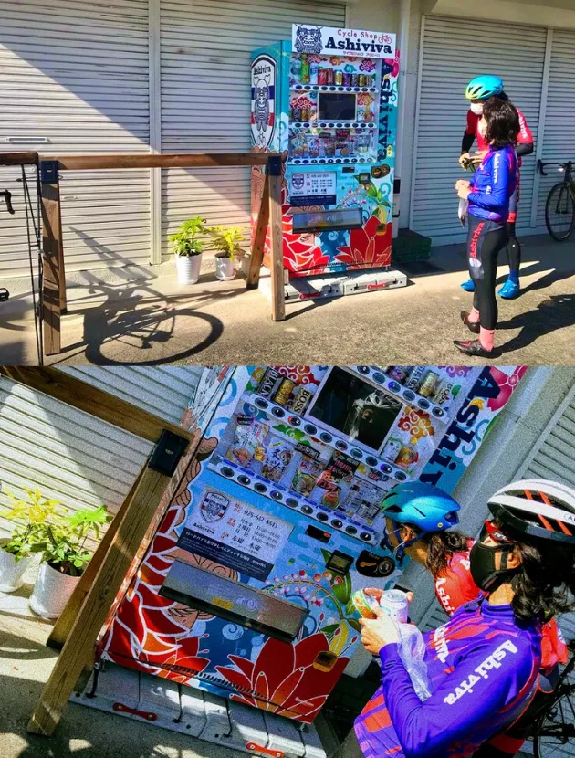 沖縄の食べ物販売 自販機ディスプレイ